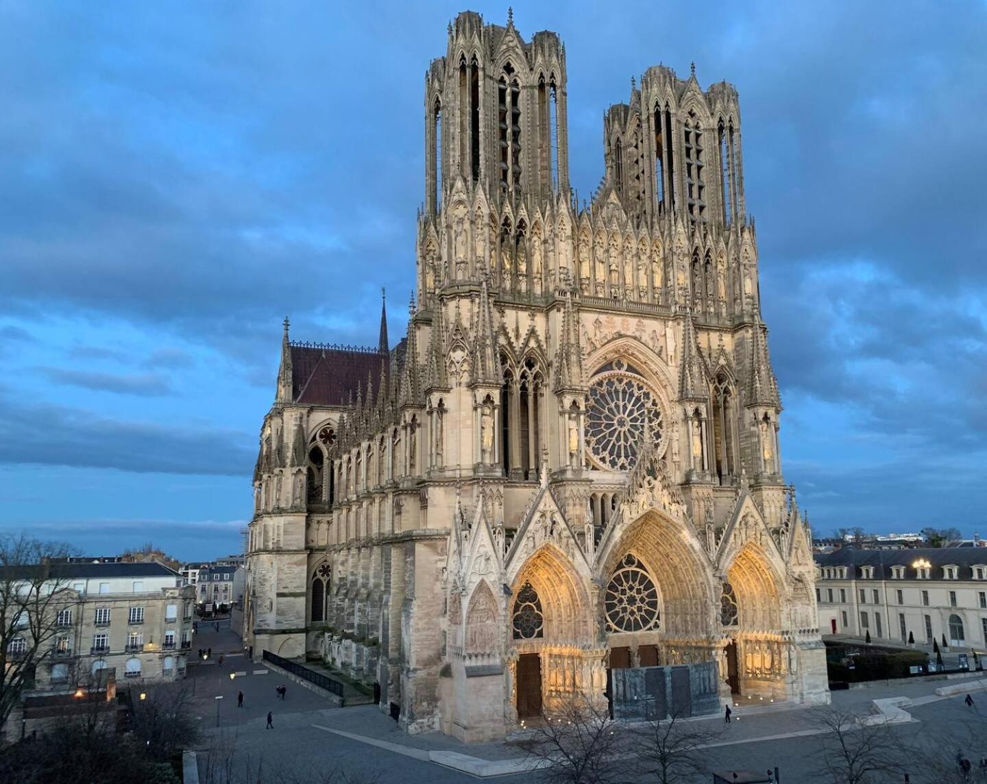 Апартаменты Cathedrale/Centre/Free Parking Реймс Экстерьер фото